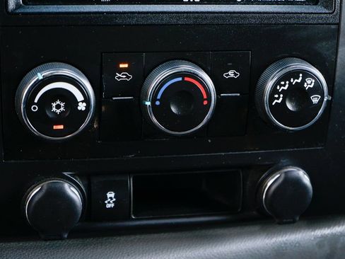 Used 2012 Chevrolet Silverado 3500 W/T image 27