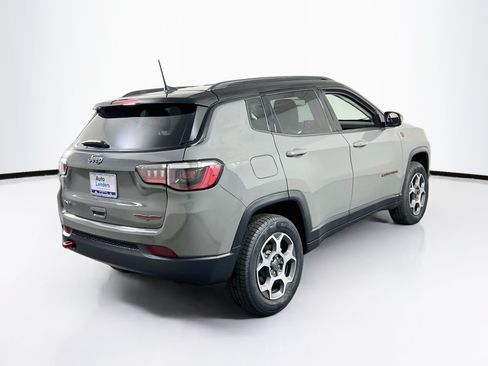 Used 2022 Jeep Compass Trailhawk w/ Trailhawk Convenience Group AWD/4WD image 5