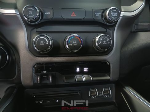 Used 2019 RAM 1500 Big Horn image 30