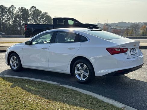 Used 2023 Chevrolet Malibu LS w/ Driver Confidence Package image 8