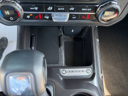 Used 2025 Ford Bronco Outer Banks image 25