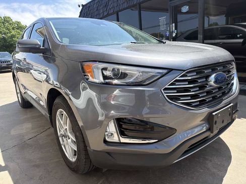 Used 2021 Ford Edge SEL w/ Convenience Package image 2