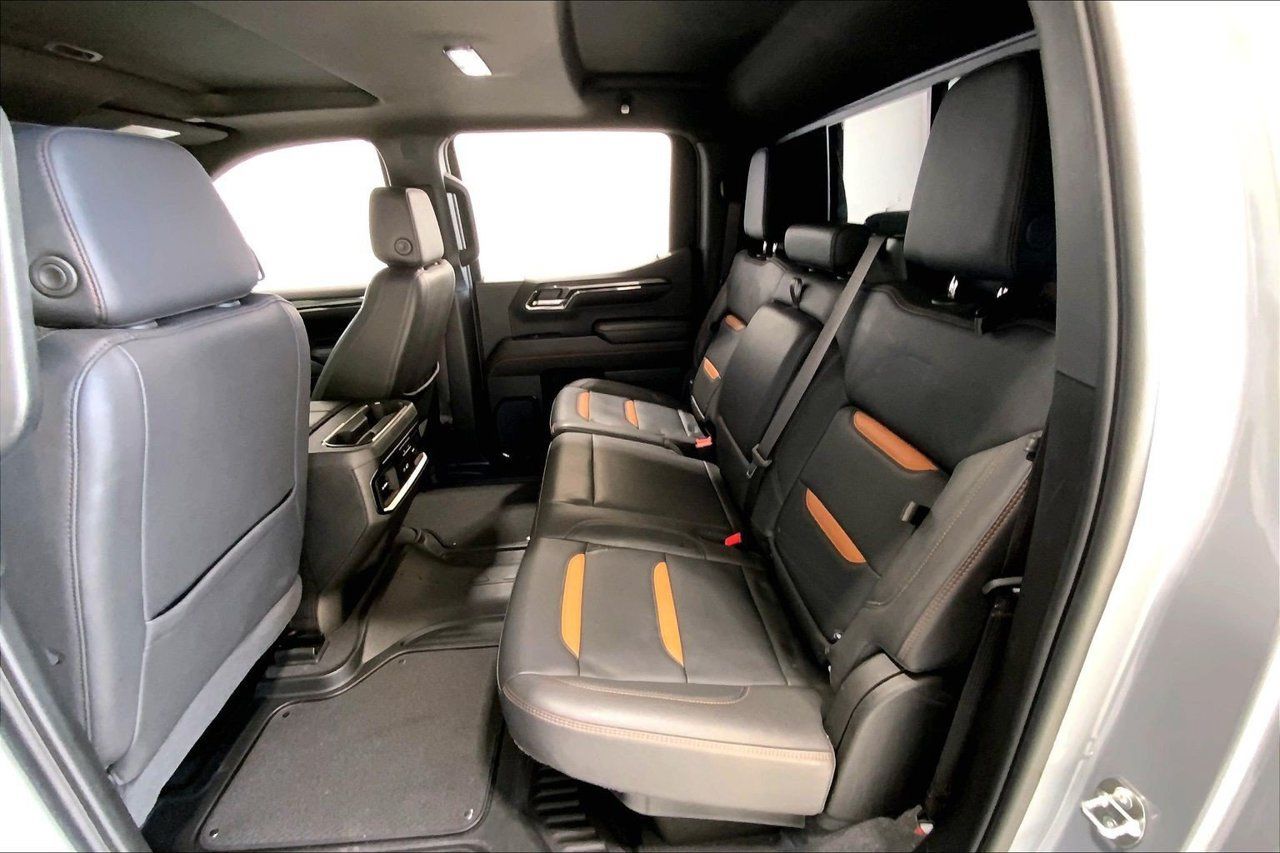 Used 2024 GMC Sierra 1500 AT4 w/ Technology Package AWD/4WD image 24