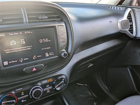 Used 2024 Kia Soul LX w/ Option Group 015 image 15