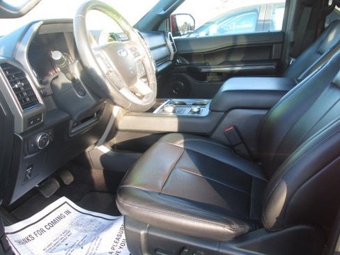 Used 2021 Ford Expedition XLT image 11