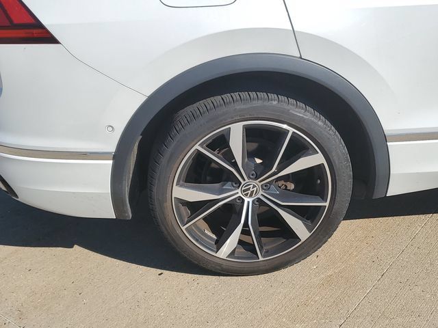 Certified 2024 Volkswagen Tiguan SEL R-Line AWD/4WD image 5
