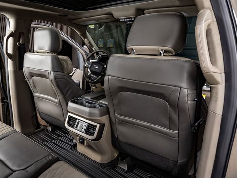 Used 2026 Ford F450 Platinum w/ Platinum Plus Package image 30