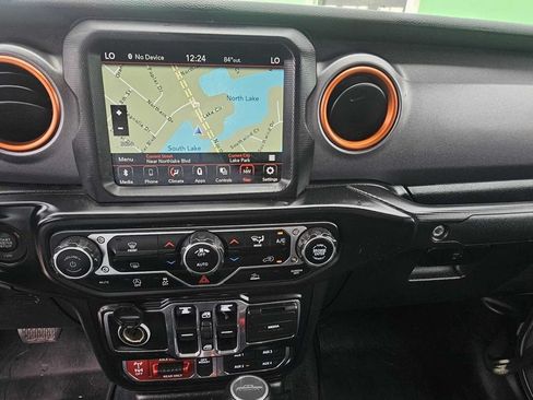 Used 2020 Jeep Gladiator Mojave AWD/4WD image 17