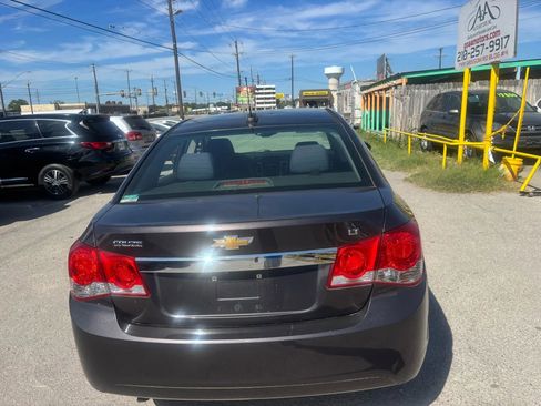 Used 2016 Chevrolet Cruze LT image 5