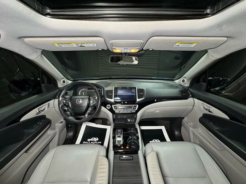 Used 2016 Honda Pilot Touring image 31