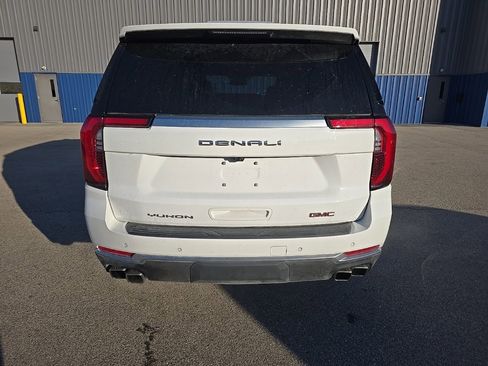 Used 2025 GMC Yukon Denali image 4