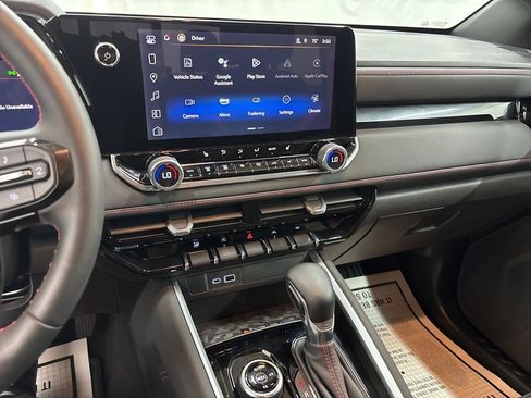 Certified 2024 Chevrolet Colorado Z71 w/ Z71 Convenience Package 2 image 17