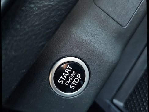 Used 2023 Nissan Rogue S AWD/4WD image 20