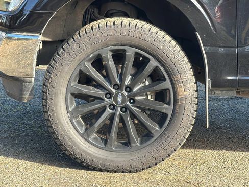 Used 2021 Ford F150 Lariat w/ Equipment Group 502A High image 26