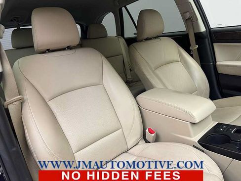 Used 2018 Subaru Outback 2.5i Limited AWD/4WD image 21