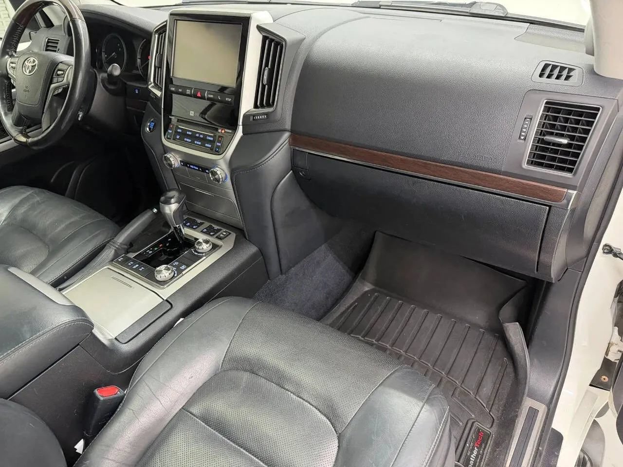 Used 2018 Toyota Land Cruiser AWD/4WD image 9