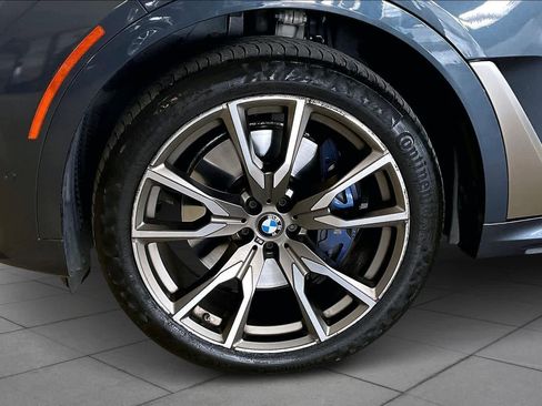 Used 2021 BMW X7 M50i w/ Executive Package image 10