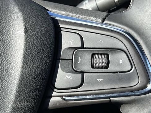 Used 2025 Buick Envista Preferred w/ Convenience I Package image 29