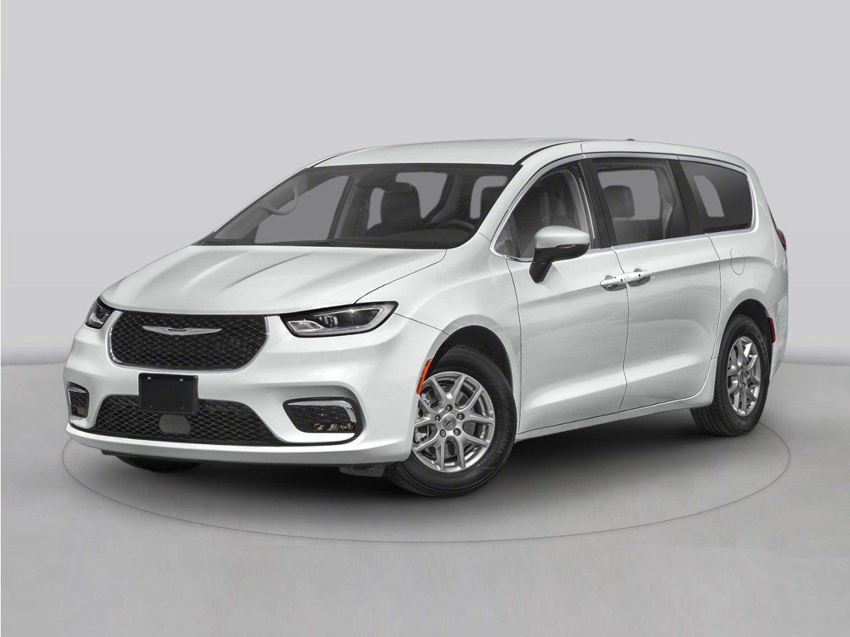 Used 2023 Chrysler Pacifica Touring-L FWD image 1