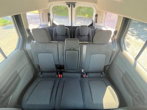 Used 2022 Ford Transit Connect XLT image 20