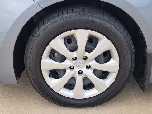 Used 2024 Toyota Corolla LE image 14