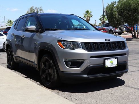 Used 2020 Jeep Compass Latitude FWD image 14