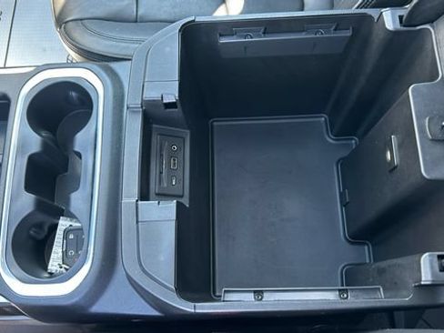 Certified 2022 Chevrolet Silverado 1500 High Country w/ Technology Package AWD/4WD image 29