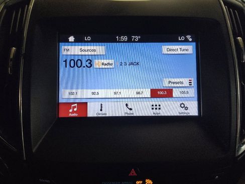 Used 2019 Ford Edge Titanium FWD image 25