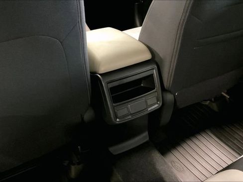 Used 2023 Subaru Forester image 34