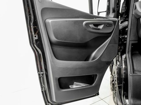 Used 2024 Mercedes-Benz Sprinter 3500 image 33