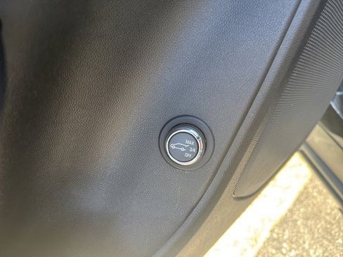 Used 2022 Chevrolet Blazer RS image 23