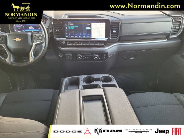 Used 2025 Chevrolet Silverado 2500 LT w/ Convenience Package AWD/4WD image 6