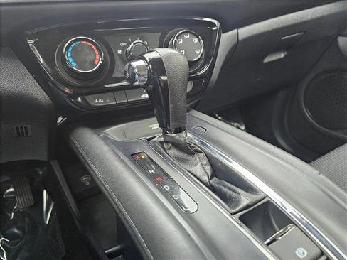 Used 2021 Honda HR-V LX image 28