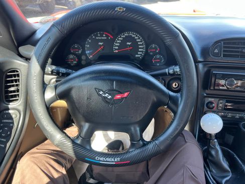 Used 2003 Chevrolet Corvette Convertible w/ Preferred Equipment Group1 RWD image 16