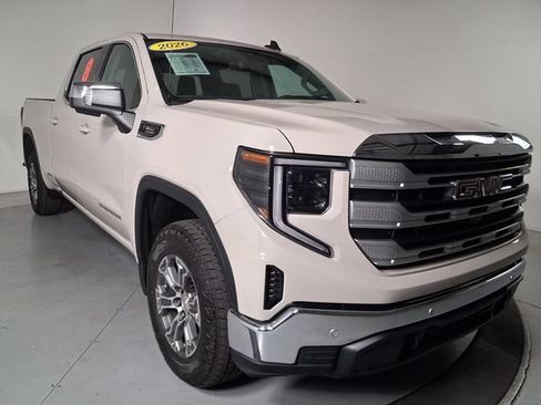 Used 2026 GMC Sierra 1500 SLE w/ Preferred Package AWD/4WD image 2