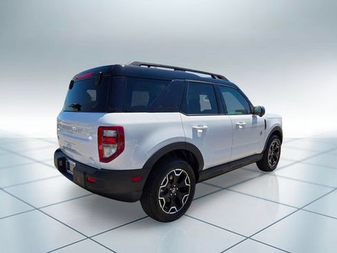 Used 2025 Ford Bronco Sport Outer Banks w/ Outer Banks Tech Package+ AWD/4WD image 5