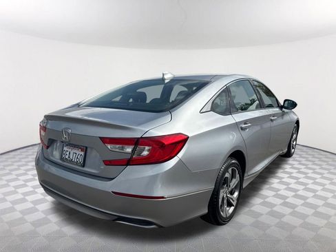 Used 2018 Honda Accord EX image 4