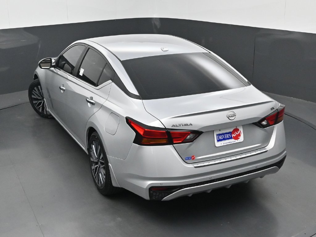 Used 2023 Nissan Altima 2.5 SV FWD image 30