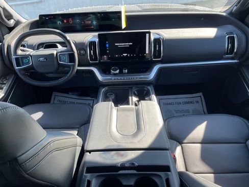 New 2026 Ford Expedition Max Platinum w/ Stealth Performance Package image 4