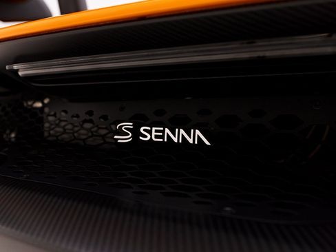 Used 2019 McLaren Senna image 31