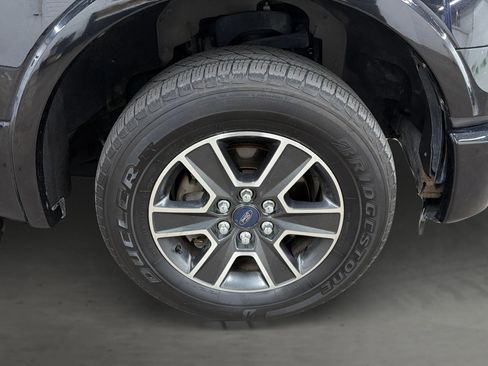 Used 2015 Ford F150 Lariat RWD image 47