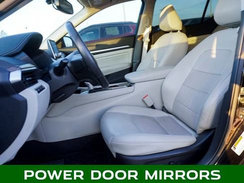 Used 2022 Nissan Altima 2.5 Platinum image 13