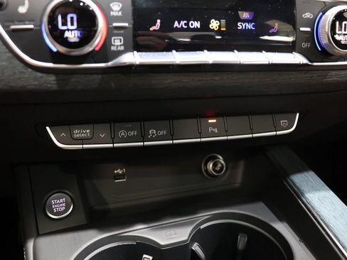 Used 2018 Audi A4 2.0T Prestige AWD/4WD image 30