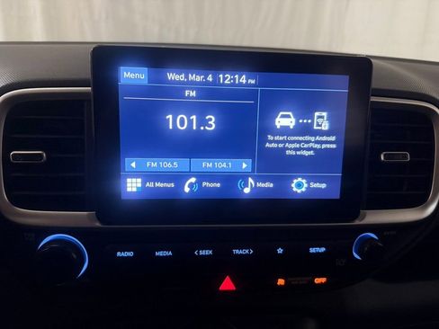 Certified 2023 Hyundai Venue SEL image 35