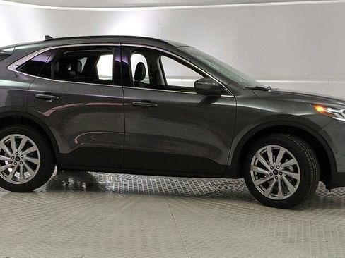 Used 2021 Ford Escape Titanium w/ Titanium Elite Package AWD/4WD image 2