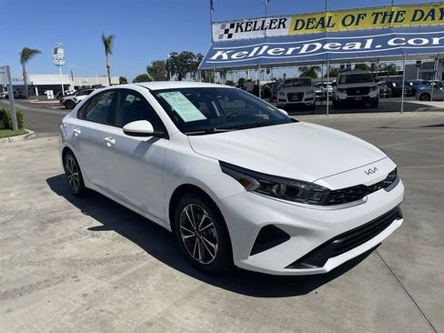 Used 2024 Kia Forte LXS FWD image 2