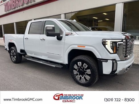 New 2026 GMC Sierra 3500 Denali w/ Denali Reserve Package image 1