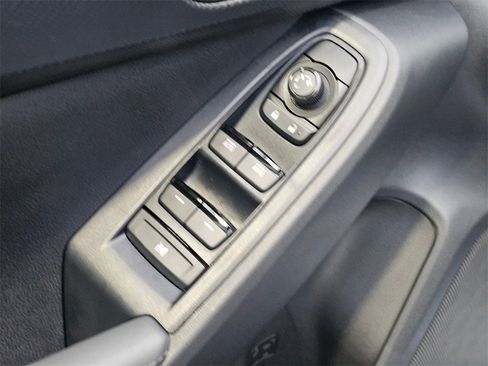 Used 2024 Subaru Crosstrek 2.0i Premium image 23