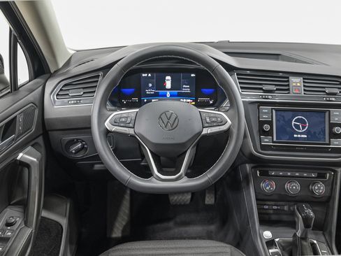 Used 2022 Volkswagen Tiguan S image 16
