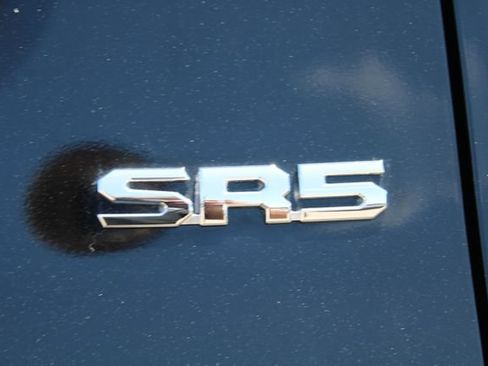 Used 2024 Toyota Tacoma SR5 AWD/4WD image 9